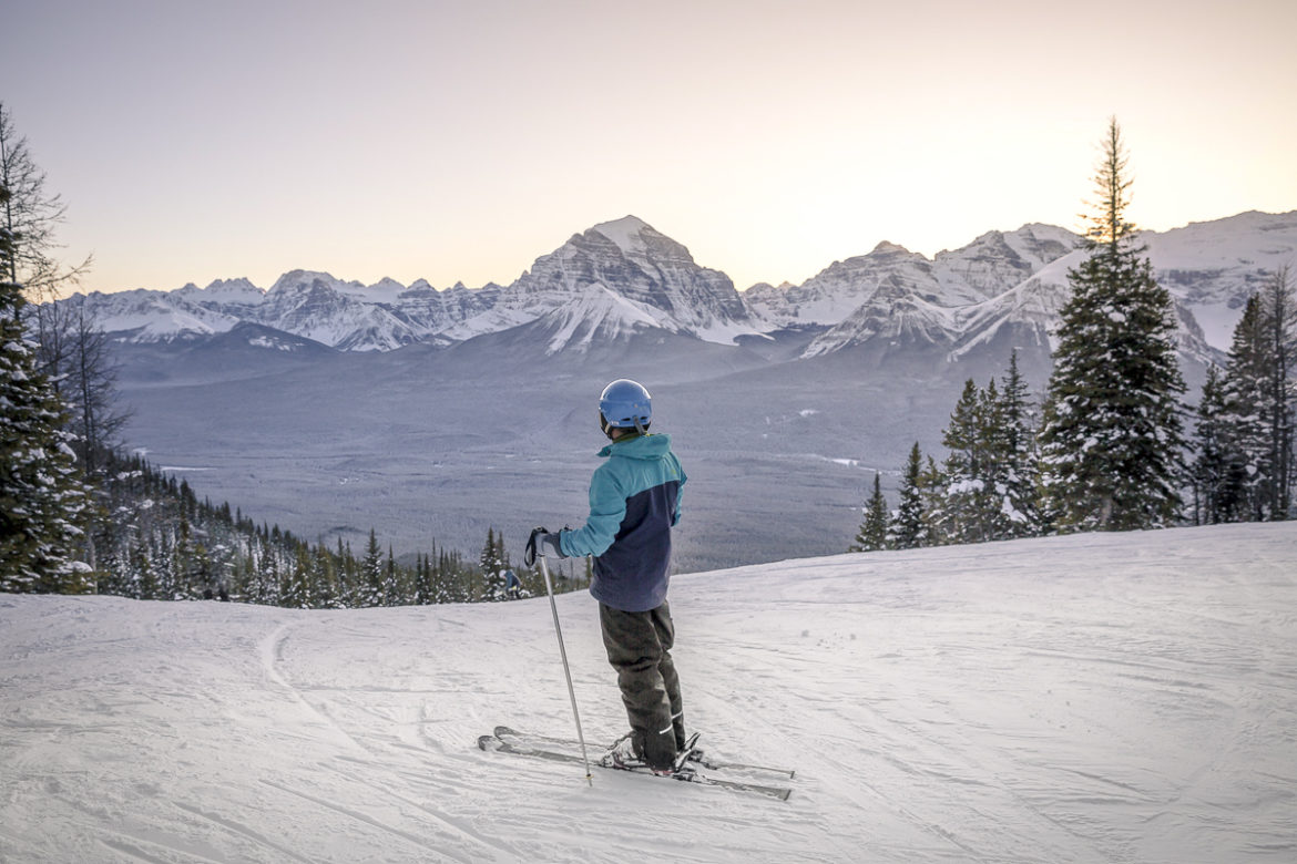 esquiando en banff, canada